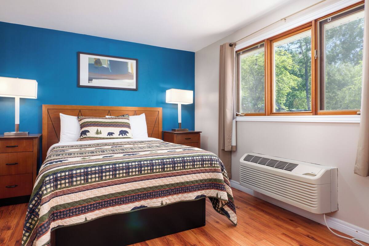 Signature Cabin