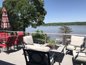 Outdoor dining - NEW-Waterfront Lodge-Private dock/slip, Kayak, swim, fish, water view from deck (Grove)
