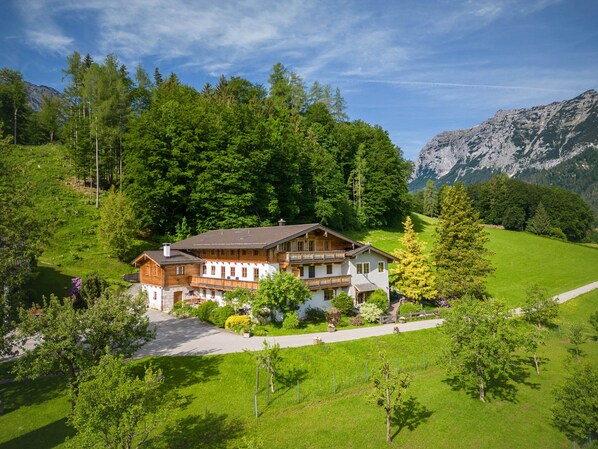 Exterior - Apartment Alpenstyle, 1-4 pers., 1-2 bedrooms, W-LAN, barrier-free, elevator (Ramsau bei Berchtesgaden)