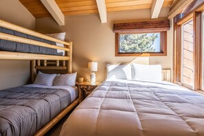 Exterior - Sunrise 9 (Mammoth Lakes)