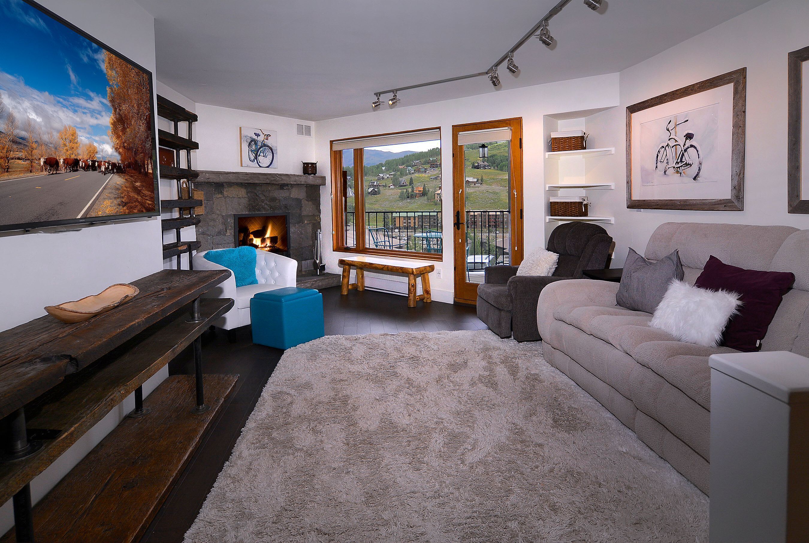 Flat-screen TV, fireplace, offices