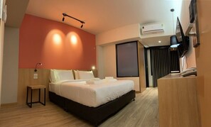 Standard Double Room | Desk, free WiFi, bed sheets