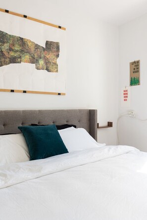 Apartment | 2 bedrooms, free WiFi - Artistic Downtown Vibe Apt in Florentin (Tel Aviv)