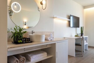 Junior Suite City View | In-room safe, desk, laptop workspace, blackout drapes