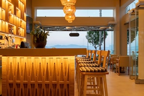 Café da manhã, almoço e jantar