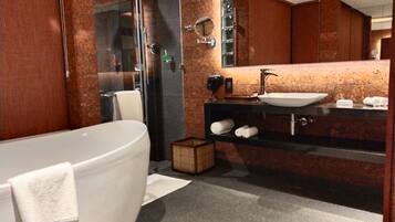 Estate villas with Verandah | Bathroom