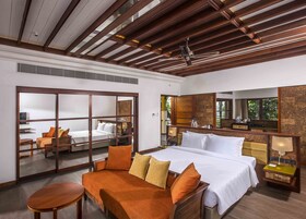 Minibar, caja de seguridad en la habitación y sistema de insonorización 