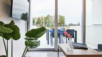 Luxe studio | Uitzicht vanuit de kamer