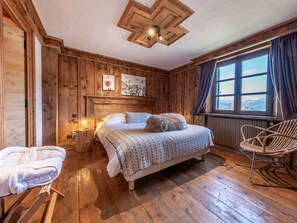 5 quartos, Wi-Fi de cortesia, roupa de cama