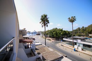Exterior - Phaedrus Living: Seaside Deluxe Flat Harbour 106 (Paphos)