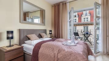 Iron/ironing board, WiFi, bed sheets