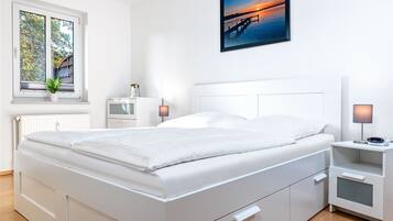 1 Schlafzimmer, Reisekinderbett