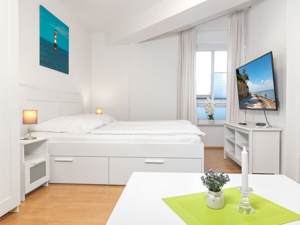 1 bedroom, travel crib, free WiFi