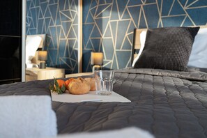 1 chambre, fer et planche  à repasser, Wi-Fi, literie fournie