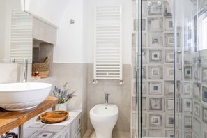 Dutxa, bidet i tovalloles 