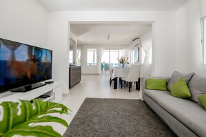 Comfort Apartment | Television - Punta Cana Condo for Rent (Punta Cana)