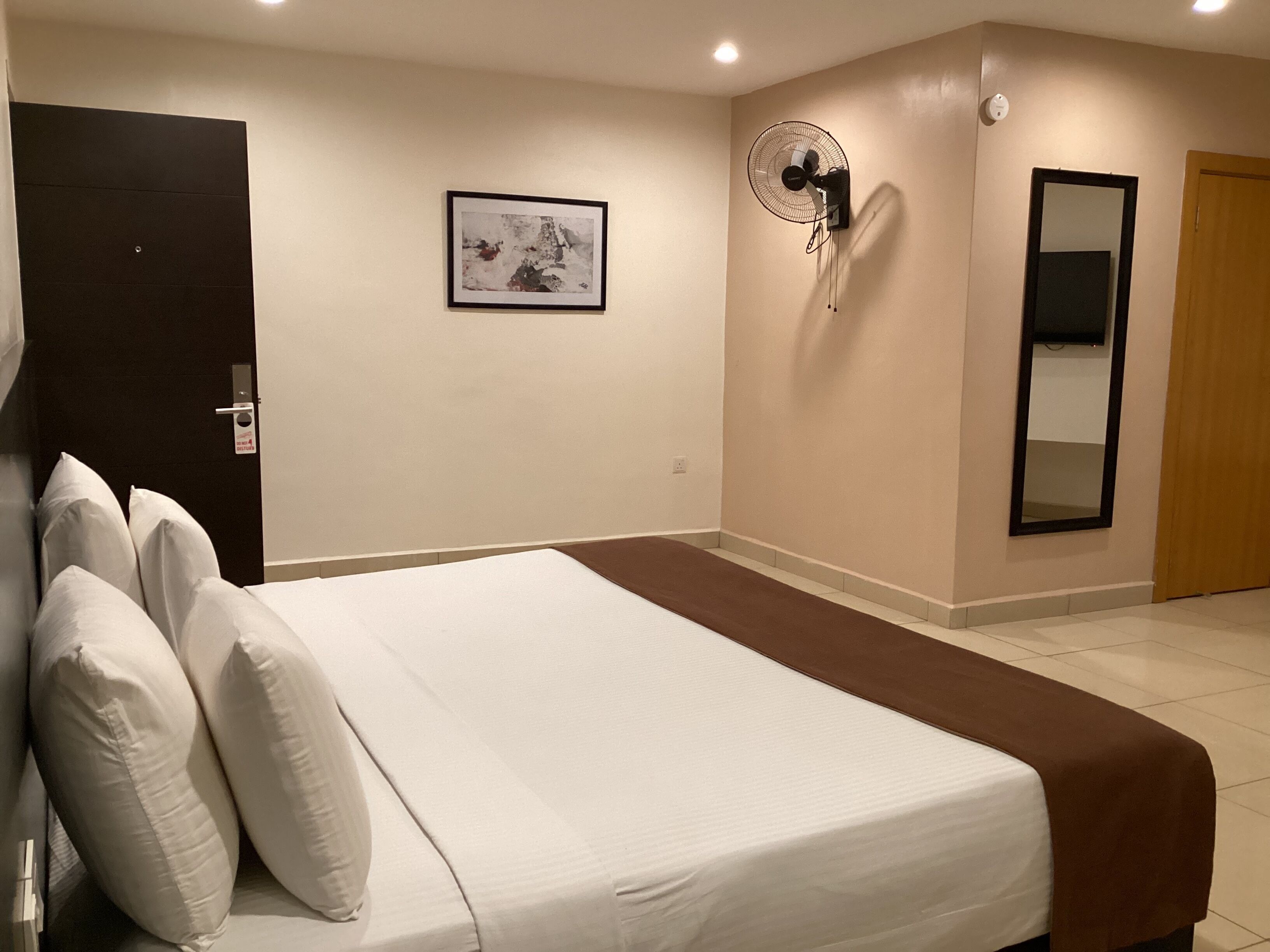 Colchones con efecto memoria, wifi gratis y ropa de cama 