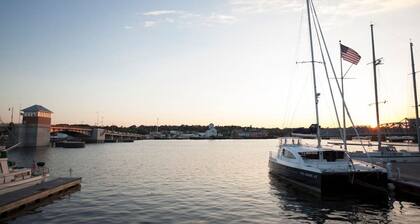 A City Cottage in the heart of Sturgeon Bay