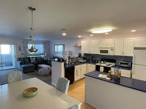 Fridge, microwave, oven, stovetop - Rehoboth 1st floor, End Unit Condo w/Pools & 5 Minute Bike Ride to Beach (Rehoboth Beach)