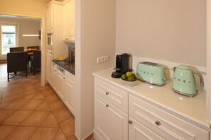 Exclusive Apartment, Private Bathroom | Shared kitchen