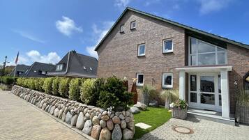 Exclusive Apartment, Private Bathroom | Exterior