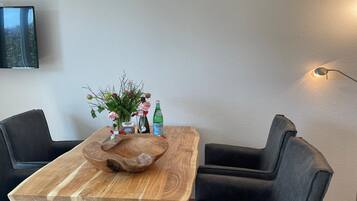 Exclusive Apartment, Private Bathroom | Restaurant