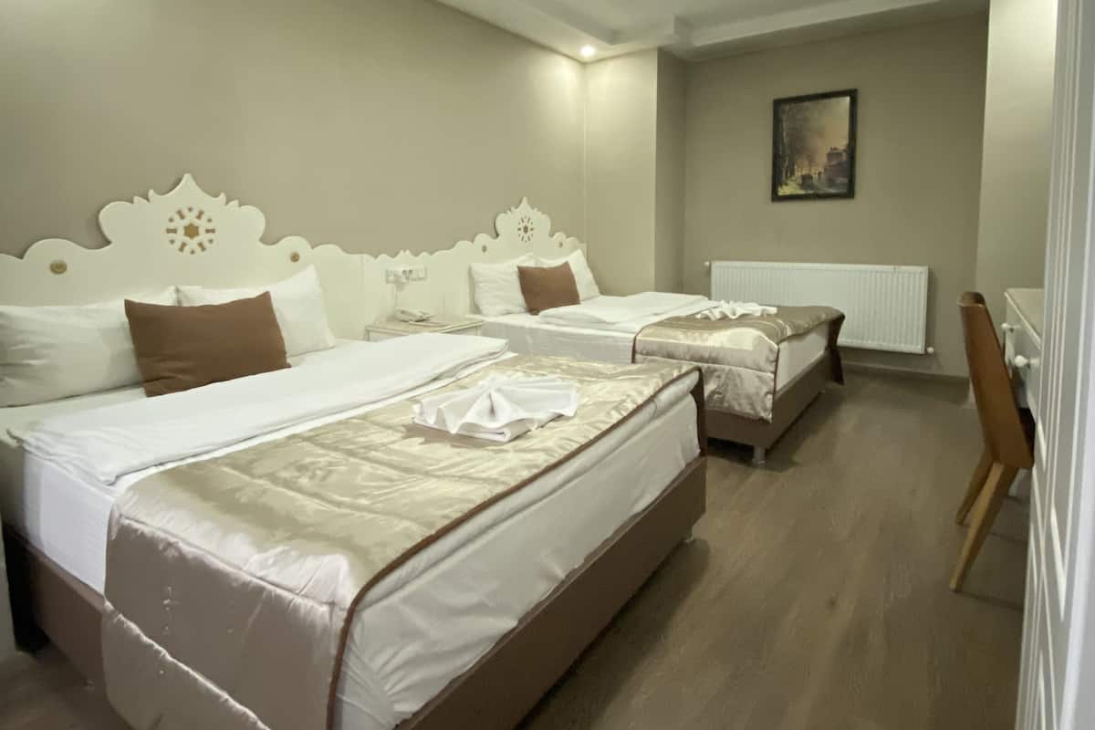 standard triple room | premium bedding, minibar, free wifi, bed sheets