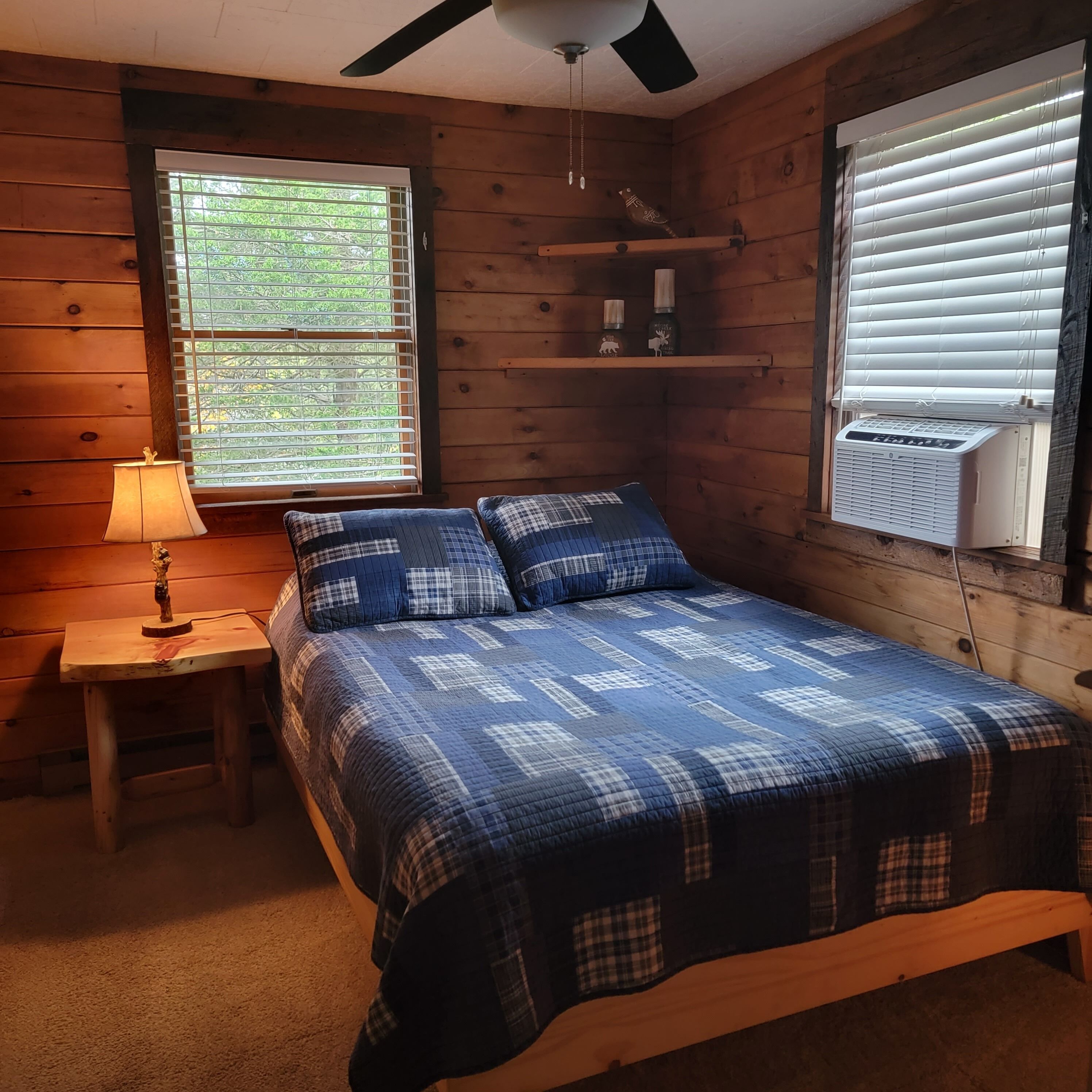 3 chambres, bureau, accès au Wi-Fi (inclus), literie fournie