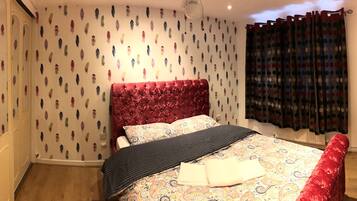 3 bedrooms, iron/ironing board, free WiFi, bed sheets