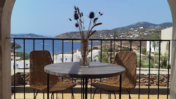 NOS Junior Suite with sea view & plunge pool | Terrace/patio