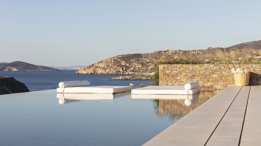 NOS Hotel & Villas
