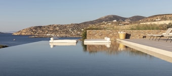 NOS Hotel & Villas