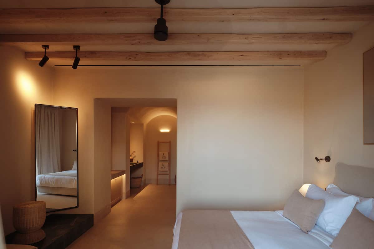 Superior-Doppelzimmer, eigener Pool, eingeschränkter Meerblick | 1 Schlafzimmer, Minibar, Zimmersafe, Verdunkelungsvorhänge