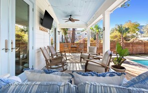 Terrace/patio - Southside 30A Stunner 350 yards to Beach, with Heated Pool, Bikes, and LSV (Santa Rosa Beach)