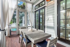 Outdoor dining