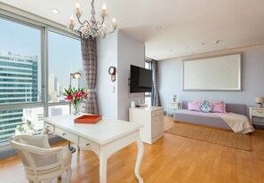 1 bedroom, iron/ironing board, free WiFi, bed sheets - Serviced 1 Bed Panoramic SKYVILLAS with Pool and BTS (Bangkok)