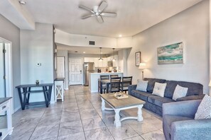 TV - Madeira Bay Resort I 1504 NEW, amazing Gulf Beach view in top location! (Madeira Beach)