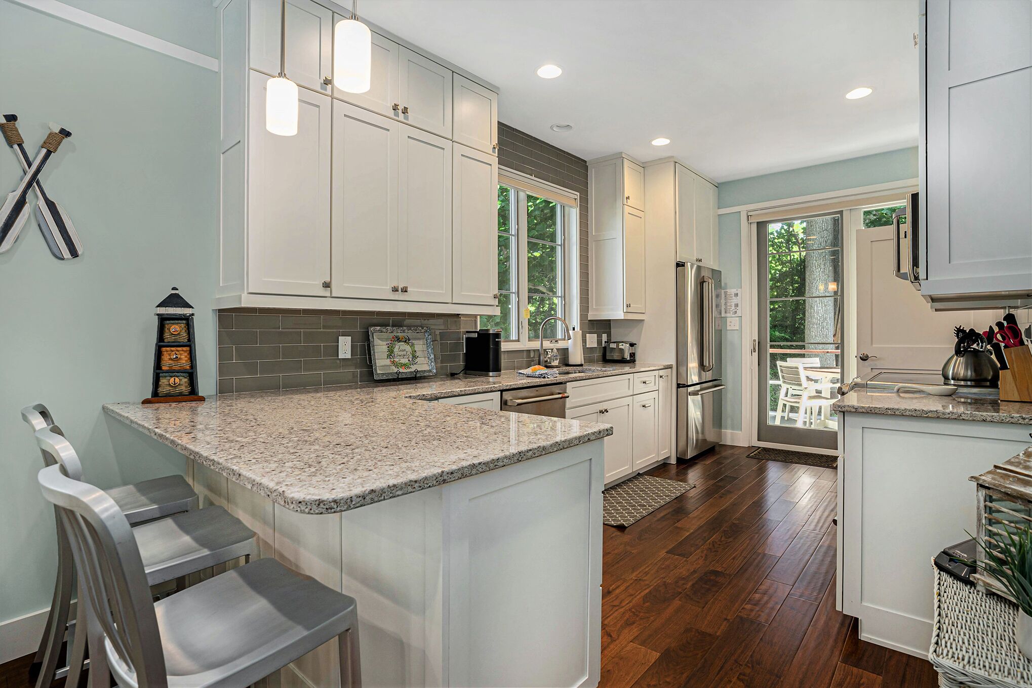 Dishwasher, coffee/tea maker, cookware/dishes/utensils