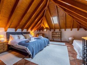 3 slaapkamers, reisbedje, wifi, beddengoed