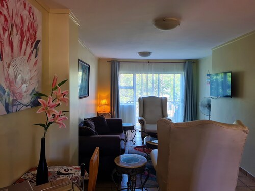 2 bed 2 bath Apartment, Menlyn