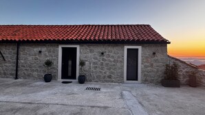 Exterior - Amber's Place, Cosy House With Pool and sea Views (Dubrovnik)