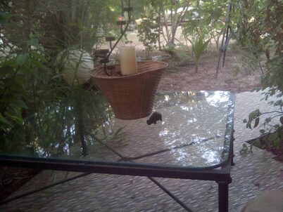 Lovely 3-bdrm Cottage W/private Patios/pkg Sanyang