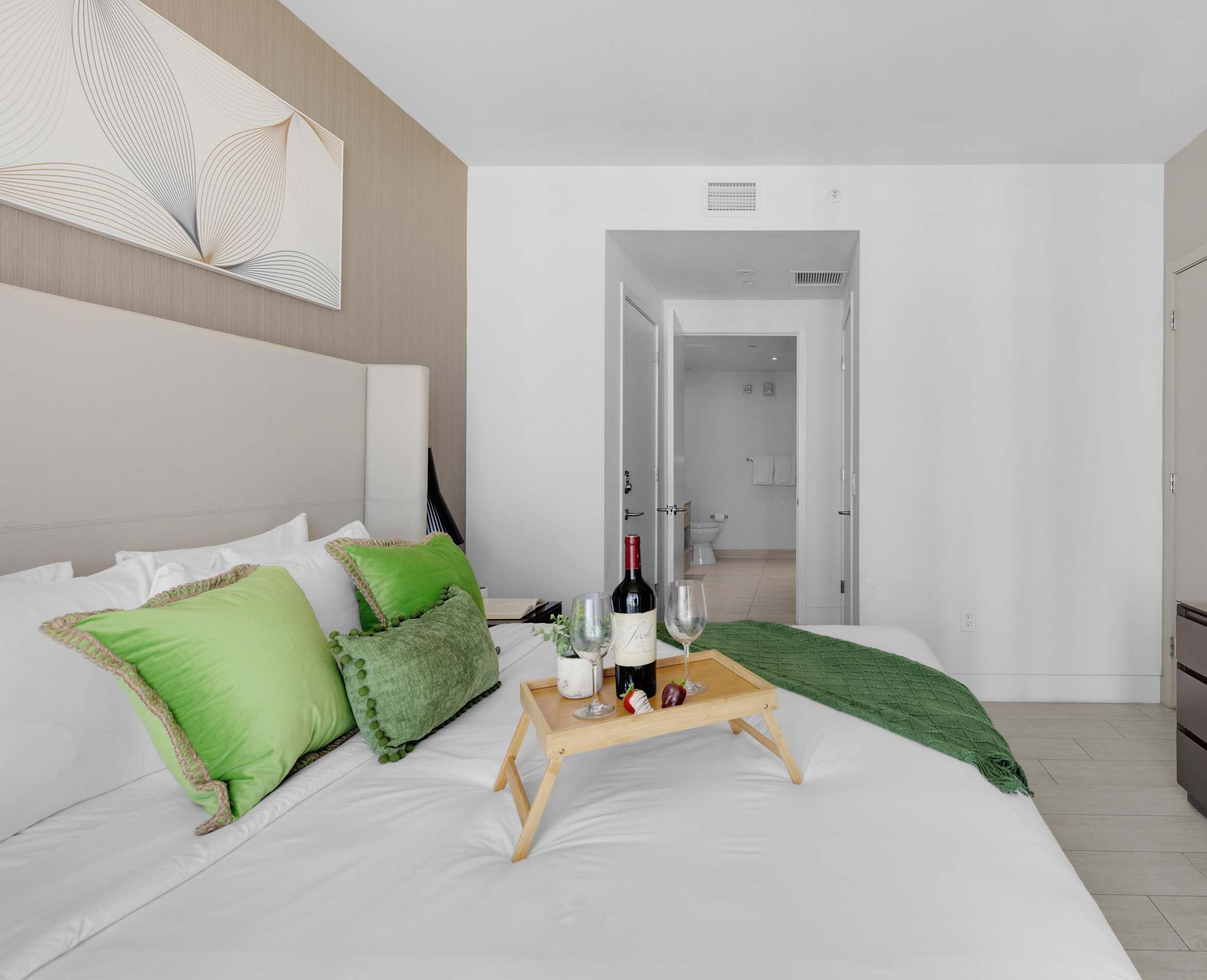 2 bedrooms, desk, iron/ironing board, travel cot