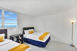 1 chambre, fer et planche à repasser, lit de bébé portatif, Wi-Fi