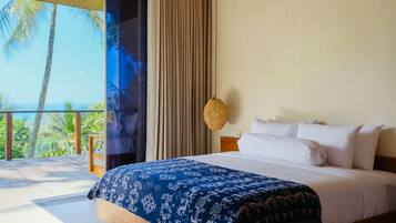 5 bedrooms, in-room safe, desk, iron/ironing board