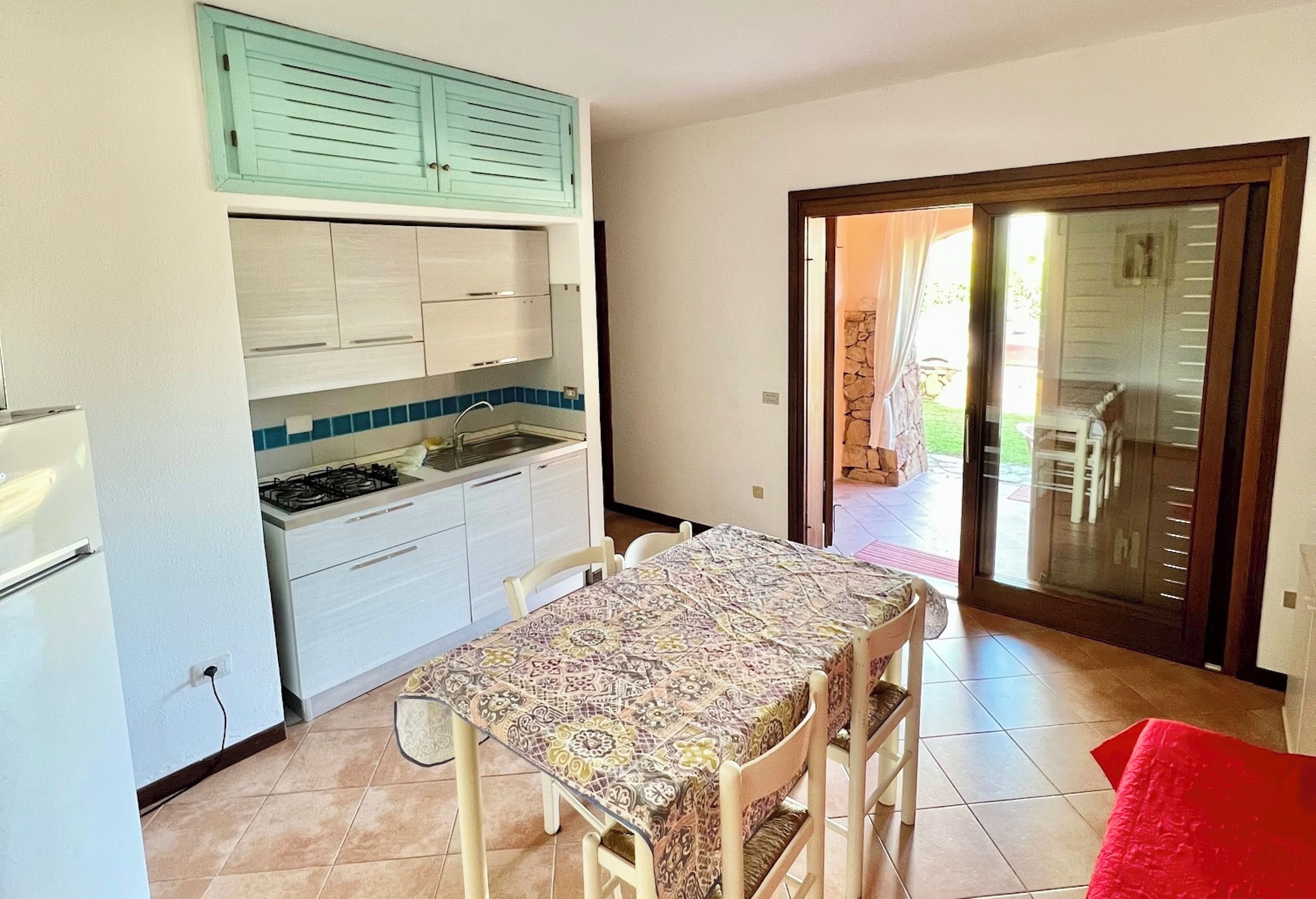 Family Apartment | Ruang tamu | 24 inci televisyen skrin rata dengan kabel, TV 