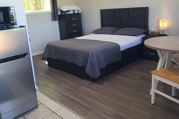 Basic Room | Bed sheets