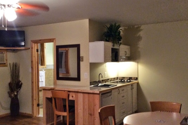 Basic Room | Bed sheets