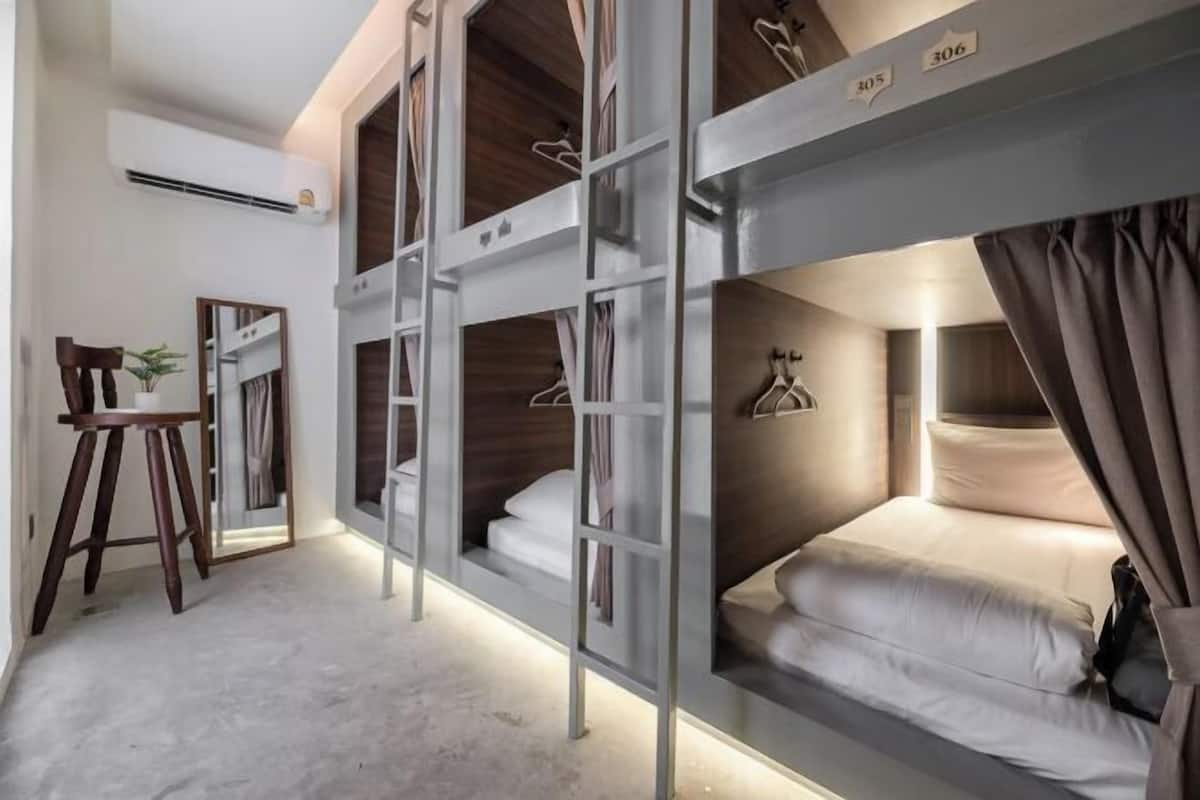 Pillow-top beds, minibar, in-room safe, blackout curtains