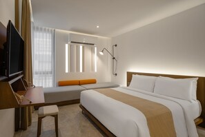 Superior Plus Room | Pillowtop beds, minibar, in-room safe, blackout drapes - Nidhra Boutique (Bangkok)